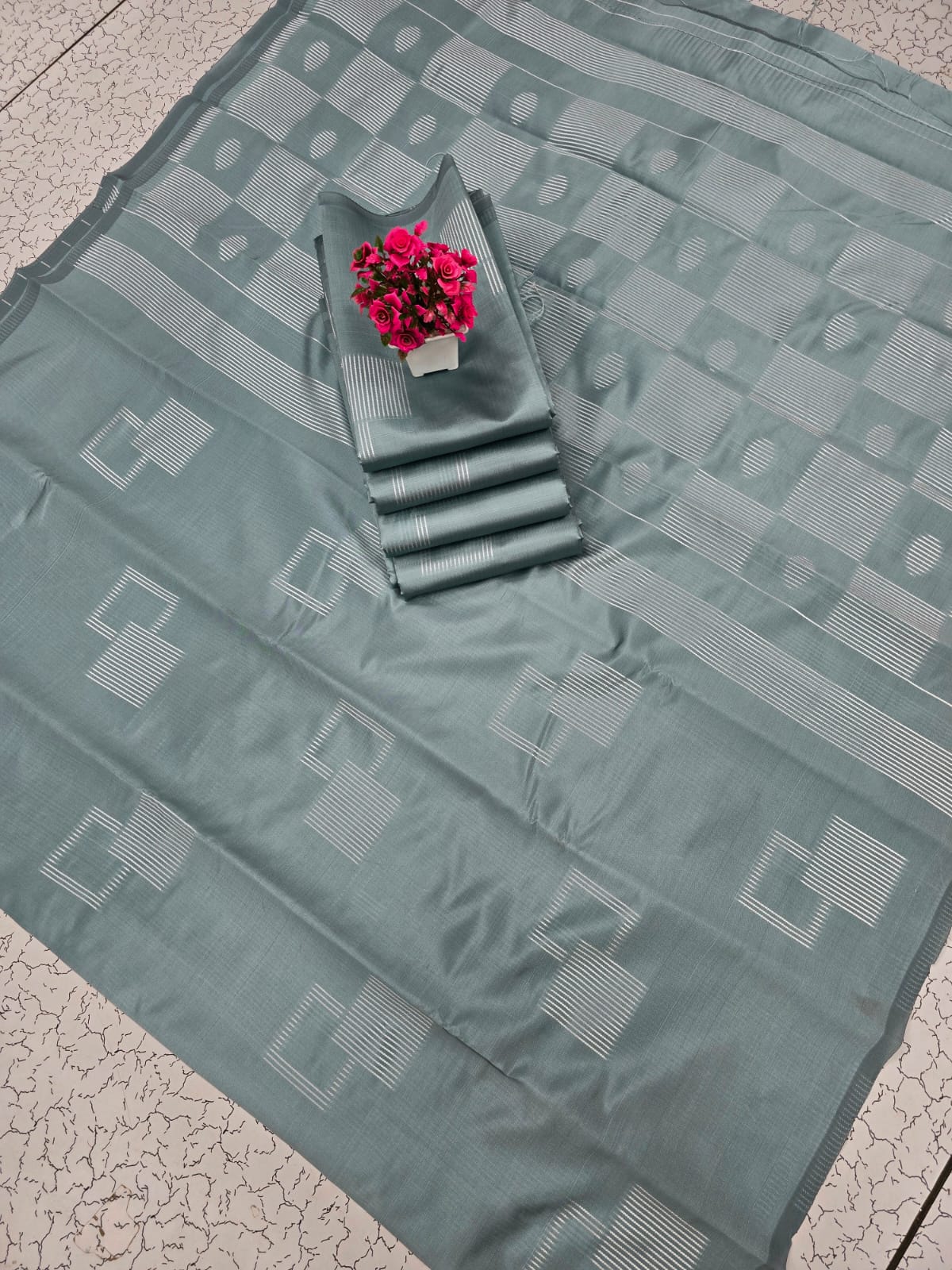 Nila Saree