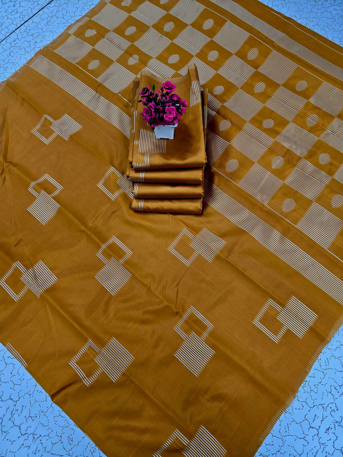Nila Saree