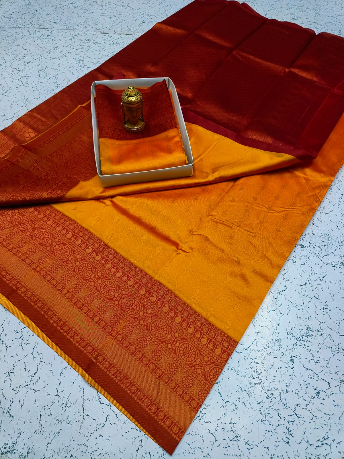 1000 Putta Saree