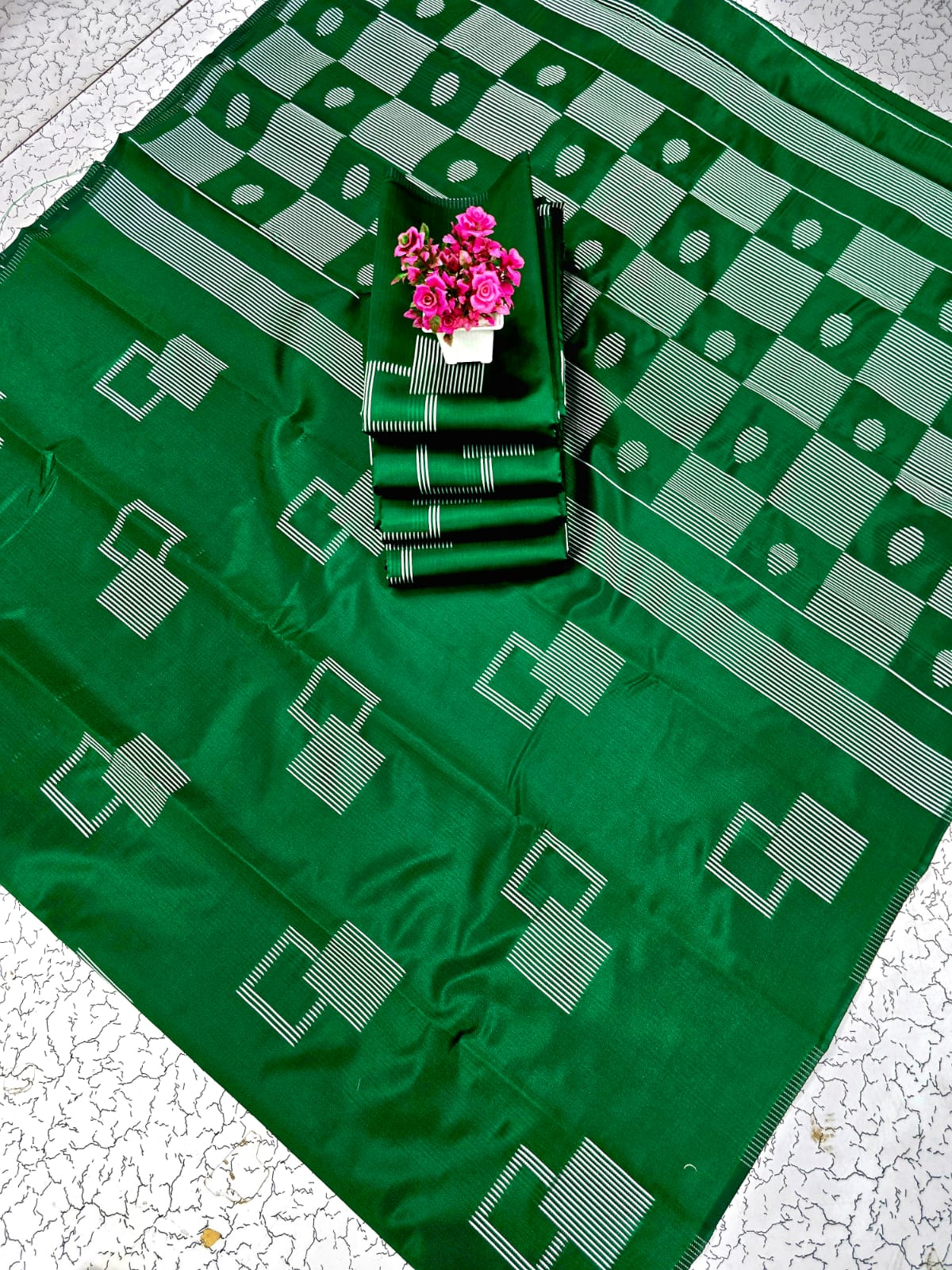 Nila Saree