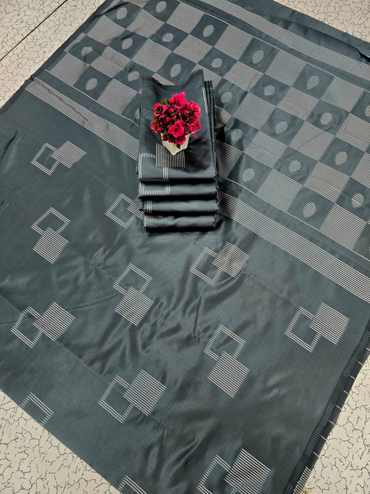 Nila Saree